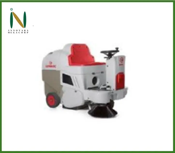 Ride on sweeping machine